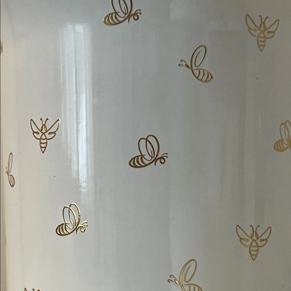 Queen Bee Metal Tumbler - Picture 3 of 7